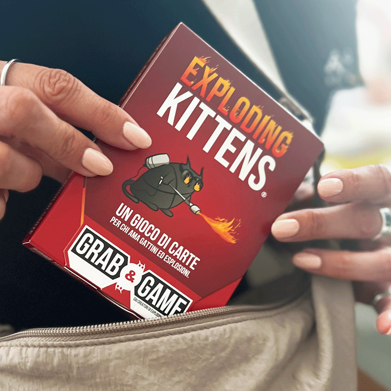 Exploding Kittens Grab & Game Asmodee Carte Party Games 0810083046570